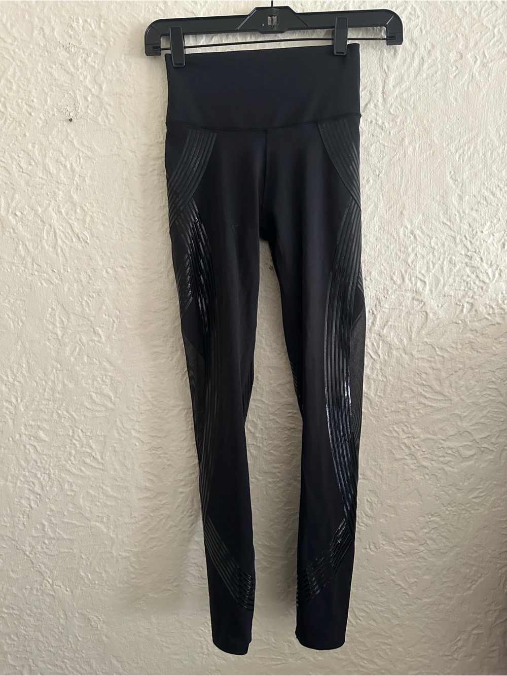 Victoria’s Secret VSX Elevate Refined Contours Black Athletic Leggings Mesh S